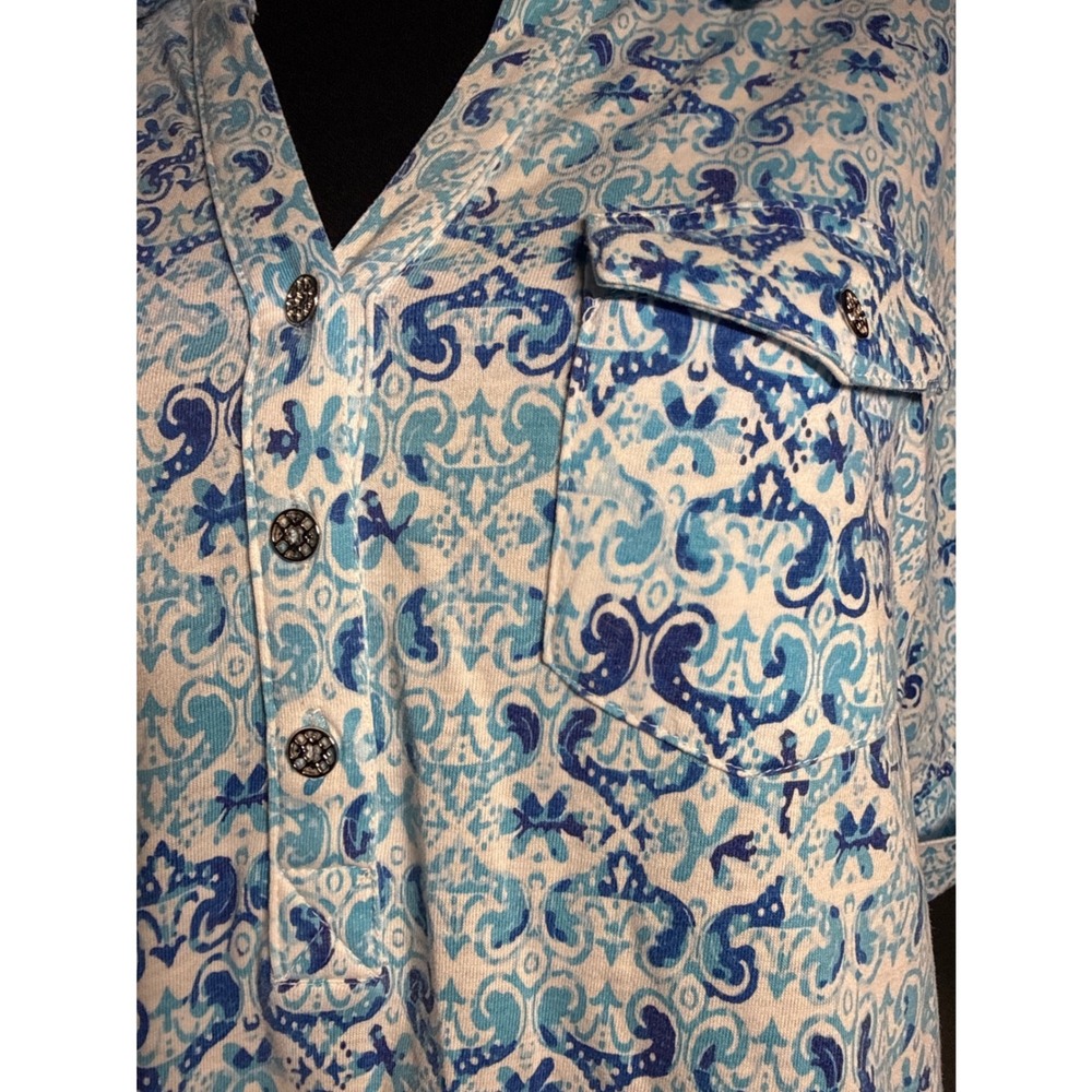 Emily Daniels Blue Damask Scroll Print Roll Tab Henley Knit Top Womens Large - Picture 3 of 5